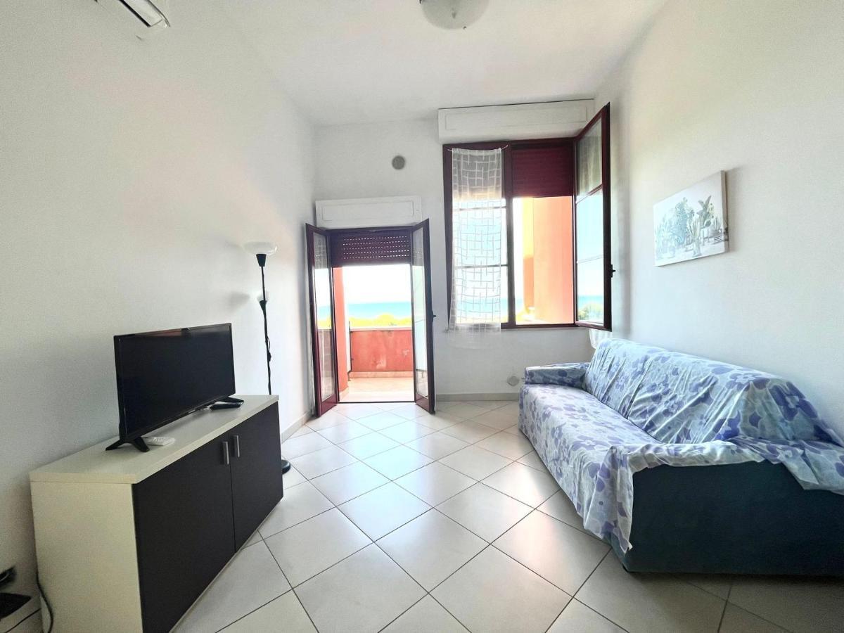 Appartamenti Regina Del Mare Calambrone Bagian luar foto
